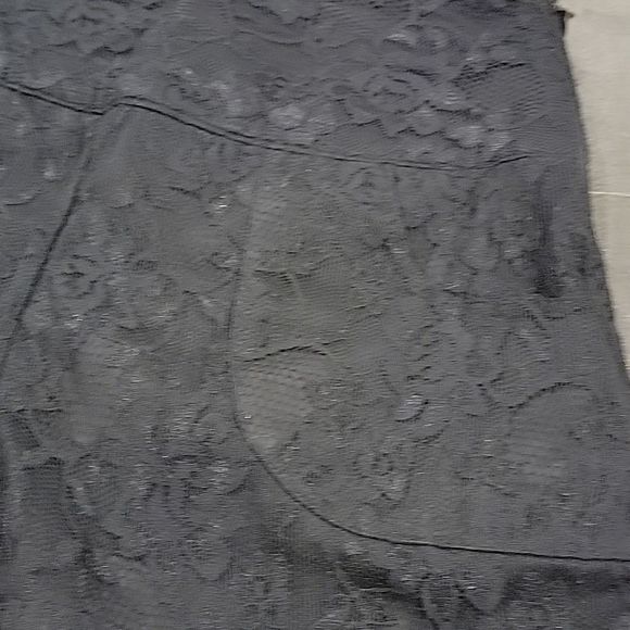 Sans Souci Black Lace Mini Shorts - Picture 3 of 6